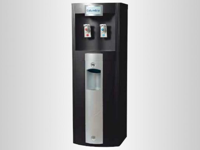 Fuente de agua black